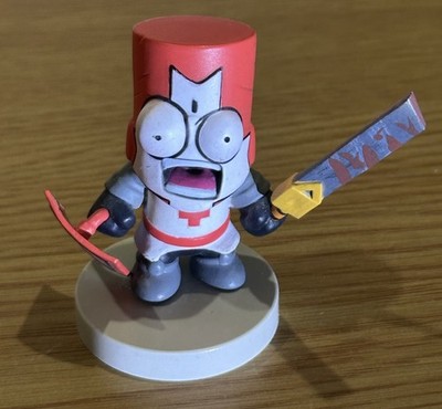 CASTLE CRASHERS Behemoth PAX 2010 RED ''SCREAMING'' KNIGHT figure w/ SWORD/SHIELD