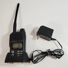 Standard Horizon Submersible HX500S 5W VHF Marine Handheld Transceiver w/charger