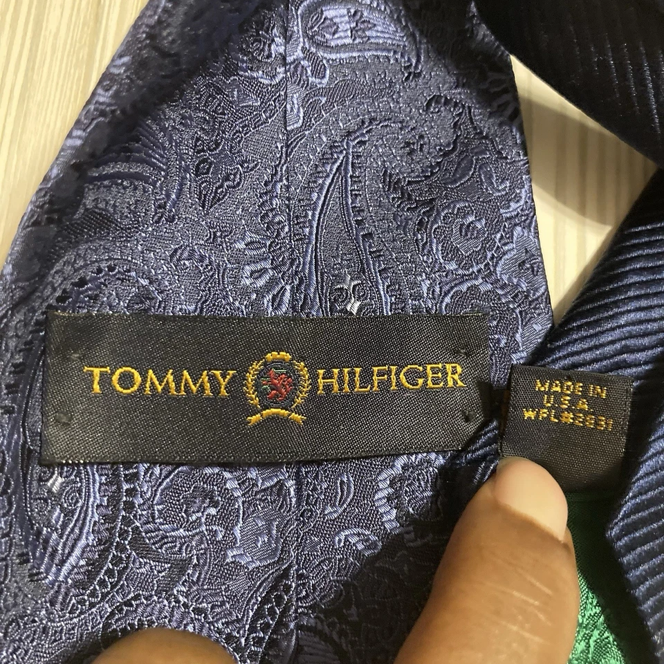 TOMMY HILFIGER Mens Blue Paisley Silk Neck Tie Made In USA. - Image 4 of 4