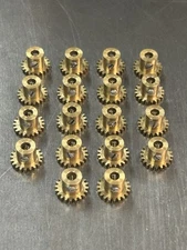 QTY 1 KEMTRON BRASS PINION GEAR 48 PITCH 20 TEETH .125" BORE SLOT CAR / RAILROAD