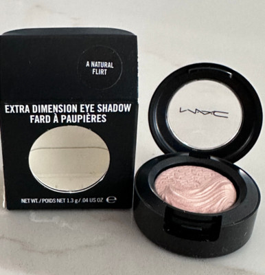 MAC Extra Dimension Eye Shadow A NATURAL FLIRT