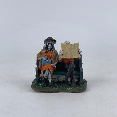 Lemax 2014 Really Late Train Spooky Town #42205 Couple Waiting Park Street