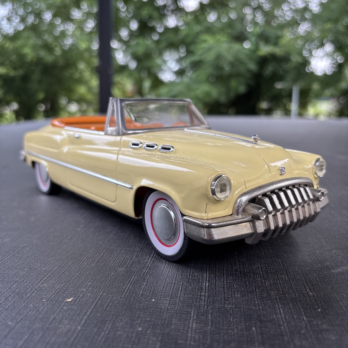 FIFTIES 1950 Buick Open YELLOW Convertible Friction Car DIE-CAST