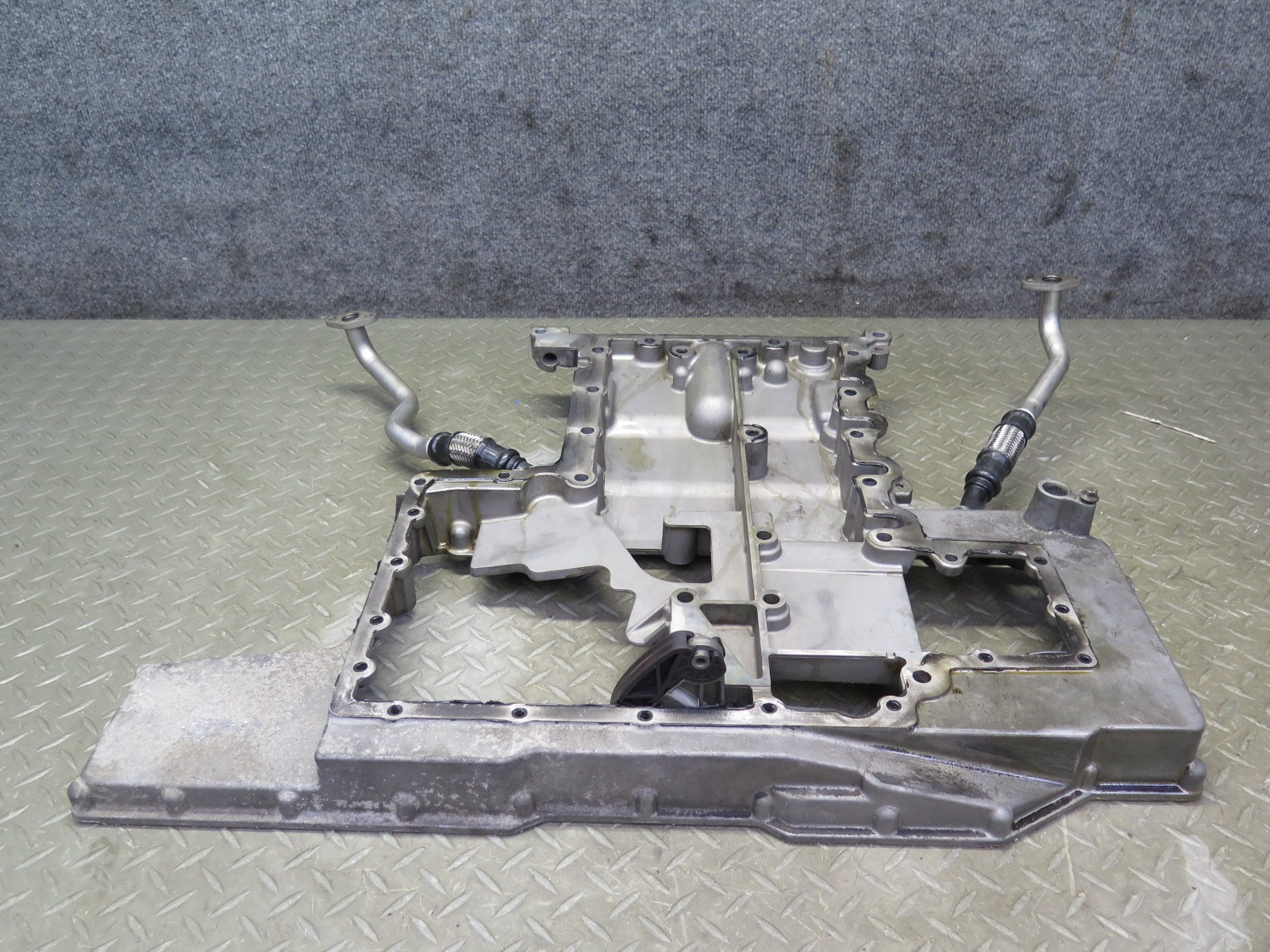 2006-2012 BENTLEY FLYING SPUR 6.0L W12 ENGINE UPPER OIL PAN