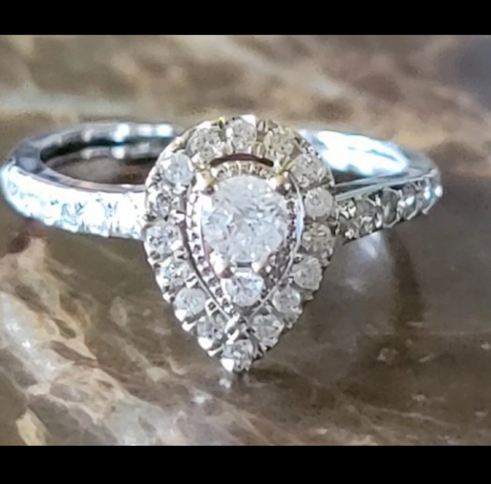 ZalesNUEVO 1/2 ct. t.w. Anillo de compromiso de oro blanco de 14K con forma de pera de diamantes talla 6 Foto 3 de 4