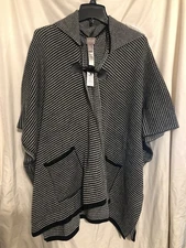 NWT Chicos Women’s One Size Black/white Hooded Ruana Poncho 