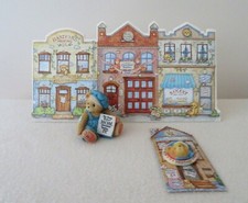 Cherished Teddies  CT001 - Cub E. Bear - 1995 Charter Symbol of Membership Set
