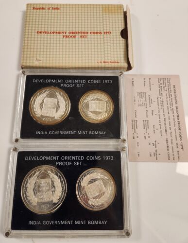 Lot of (2) 1973 India FAO Development 2 Coin Silver Proof Sets Bombay Mint - Foto 1 di 3