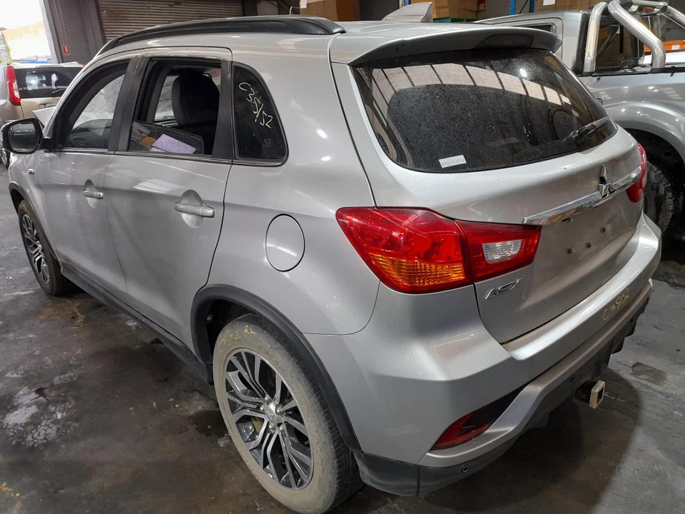 MITSUBISHI ASX LEFT FRONT SEAT, XA-XC, LEATHER, 05/10-05/19 - image 3 of 4