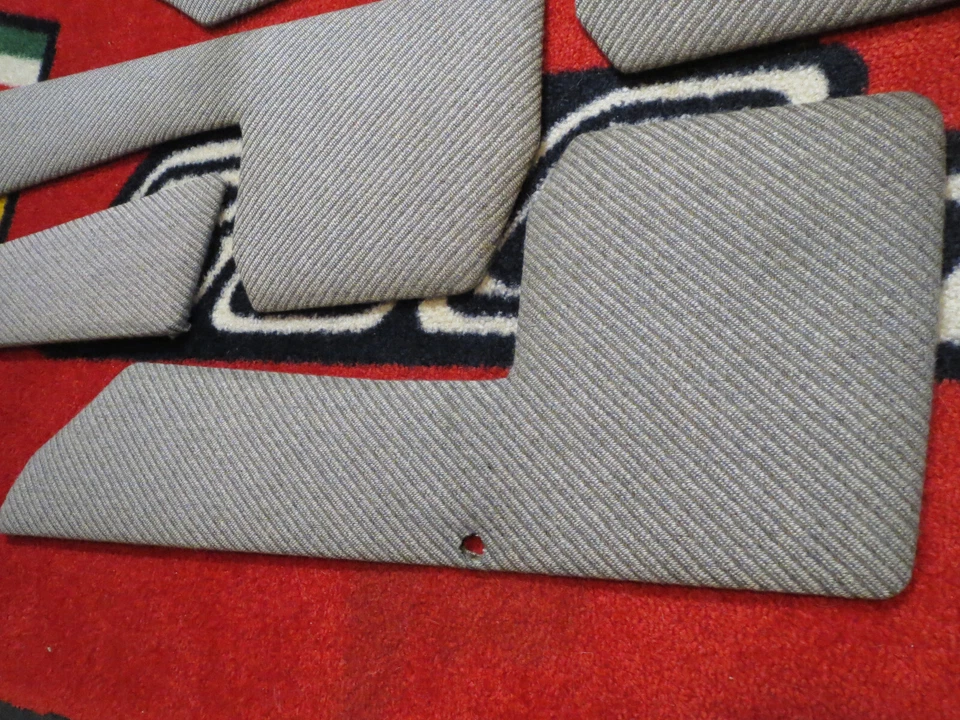 JUEGO PANEL TARJETA PUERTA INTERIOR ALFA ROMEO MILANO 75 EDICIÓN PLATA Foto 2 de 4