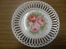 RUDOLF WACHTER RW BAVARIA DECORATIVE PLATE BEAUTIFUL cut outs ROSES 10 1/2"