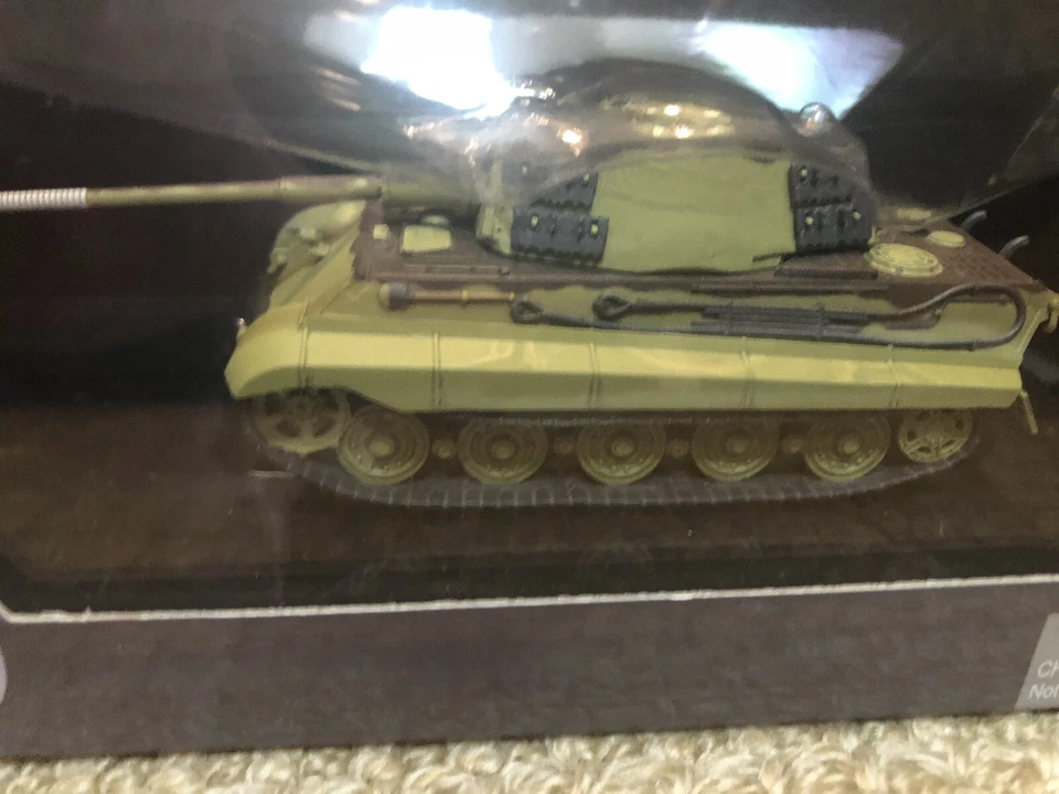 Dragon Armor 1:72 King Tiger Henschel, sHPzAbt. 509, Hungary 1945, No. 60400 - Image 3 of 4