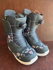 Burton MINT BOA Woman&rsquo;s Snowboard Boots Size 9.5 Blue