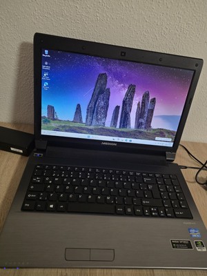 Medion Akoya P6638 15,6'' Notebook Intel I3, 8GB RAM, 128GB SSD Nvidia Gt635m Gpu