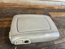 02 Cadillac Escalade Esv Ext Center Console Arm Rest One Year Design Gm Oem 2002 02 Cadillac Escalade Esv Ext Center Console Arm Rest One Year Design Gm Oem 2002