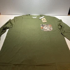 NWT Catchin Deer : Long Sleeve Shirt "Real Tree" Size: L  Color Military Green
