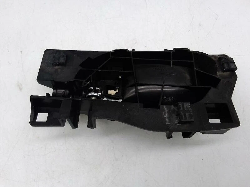 9683446577 Manija puerta interior delantera derecha PEUGEOT 3008 (05.2009-) 1.6 1621539 Foto 2 de 4