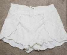 Sans Souci JR Women  XS Lace Embroid Boho Lace Overlay Shorts EUC/LOW PRICE/FIRM