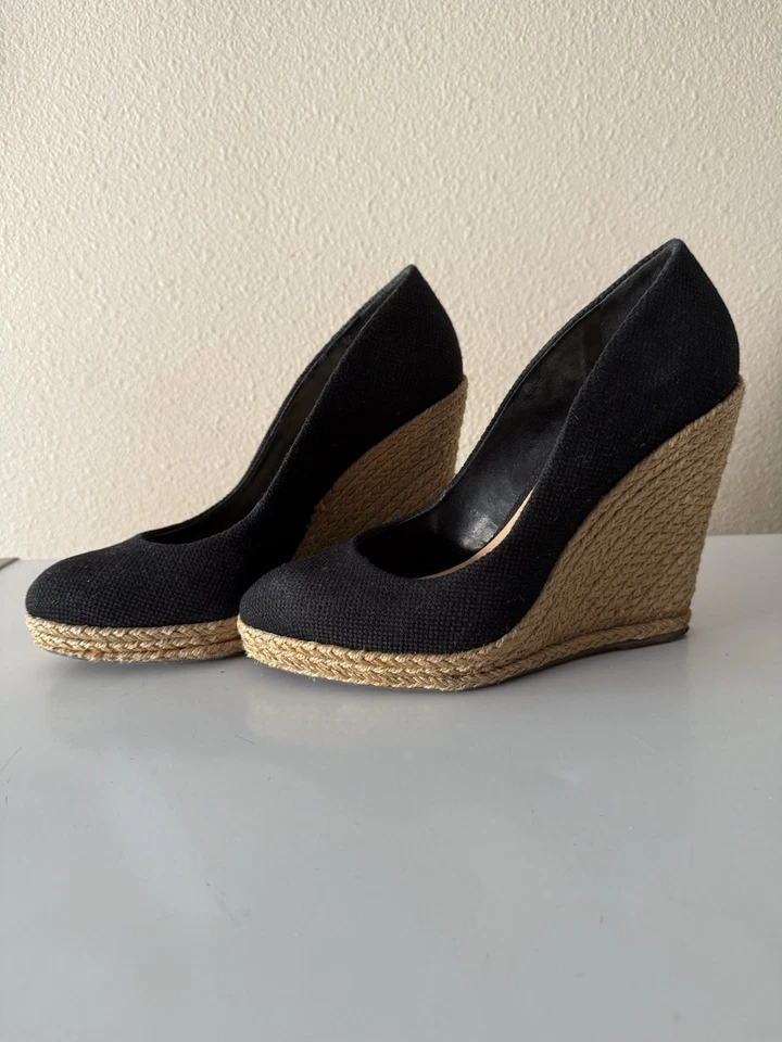 Alpargata Schutz negra y tostada cuña talla 8 elegante pero cómoda Foto 2 de 4