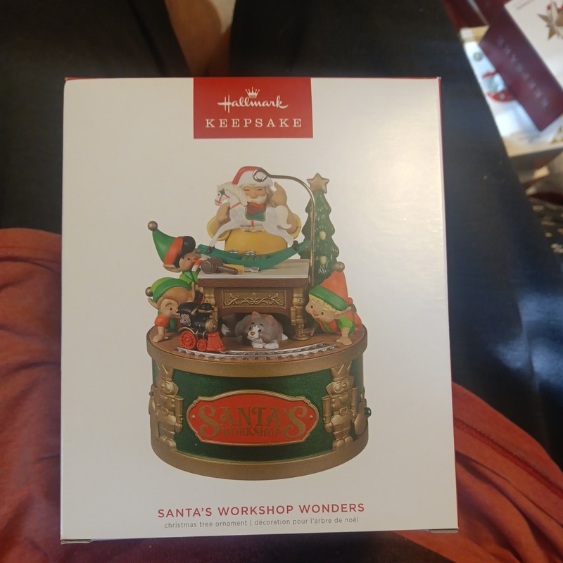 2022 Hallmark SANTA'S WORKSHOP WONDERS  Keepsake Ornament, Magic, 