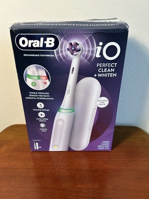 ORAL-B iO PERFECT CLEAN +WHITEN RECHARGEABLE TOOTHBRUSH SET