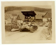 Foto carro-armato Sherman - Lanciarazzi multiplo - Seconda guerra mondiale 1945