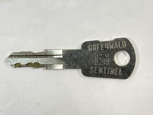 GI GREENWALD SENTINEL G3338 KEY  Vending Laundry Machine cabinet coin box door