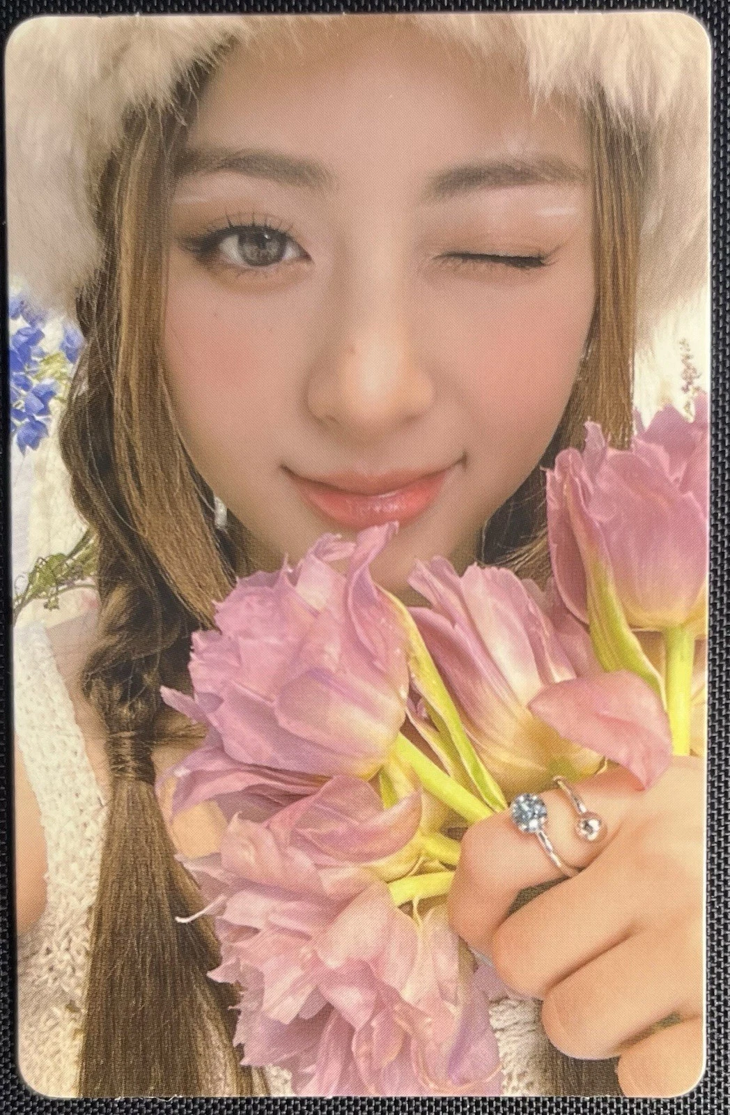 Huh Yunjin - ANTIFRAGILE Album PC photocard photocard