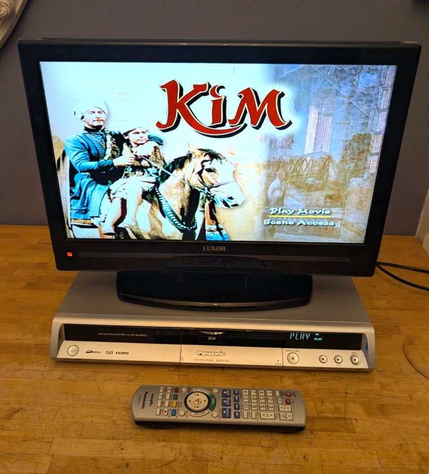 Panasonic DMR-EZ25 DVD Recorder BUILT IN FREEVIEW - Remote & Power Lead  Working - Image 2 of 4