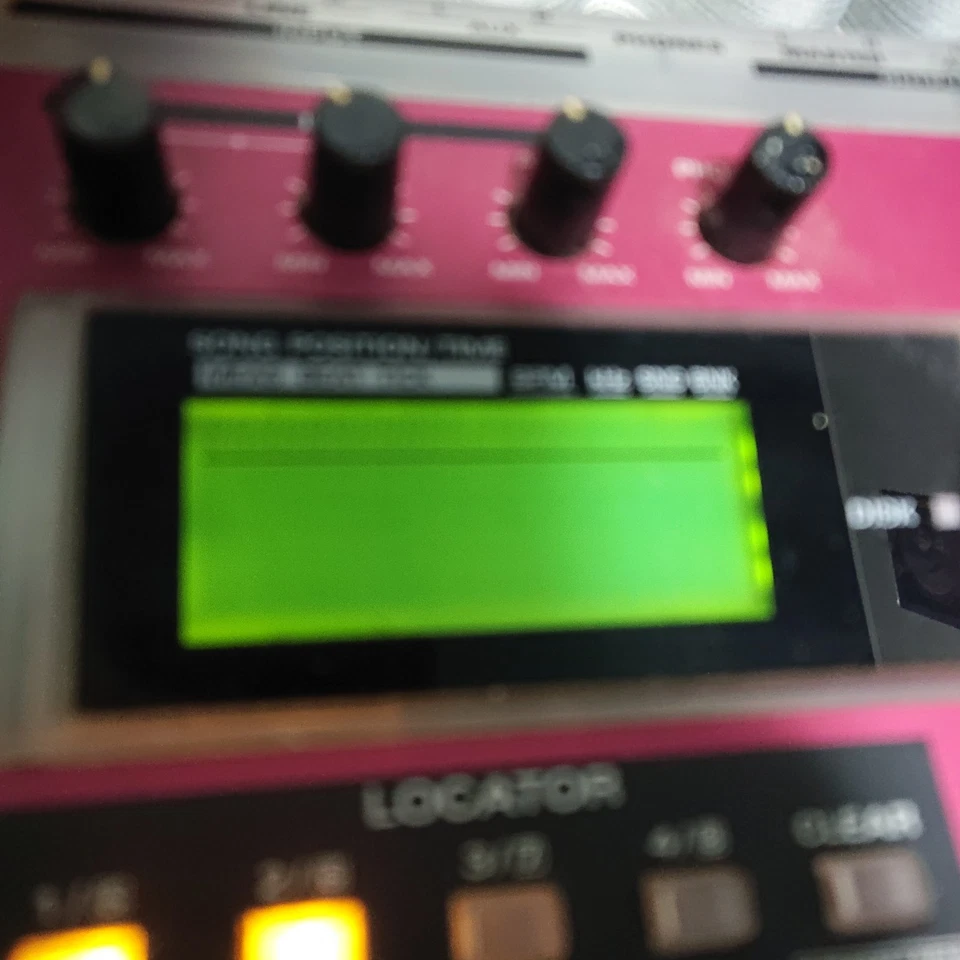 Roland Remix Maschine SP-808EX Einfache Bedienung bestätigt, LCD-Display ist ... - Bild 2 von 4