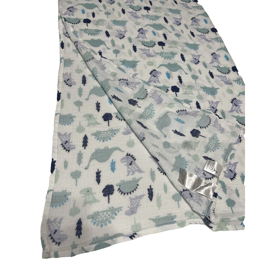 Manta Aden + Anais Dinosaurio Dino Bebé Azul Blanco Verde Árboles Muselina Foto 4 de 4