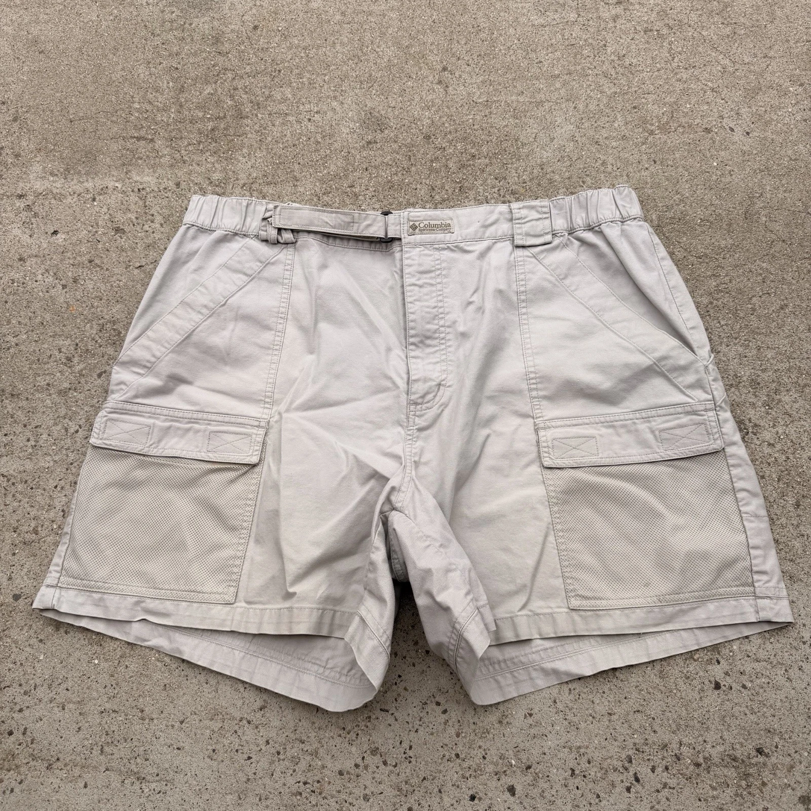 Columbia PFG Cargo Short Mens XL Beige Cotton Blend Mid Rise Flat Front Zip Fly