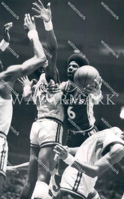 ER495 Julius Erving Dr J Philadelphia 76ers Sixers In Traf8x10 11x14 16x20 Photo