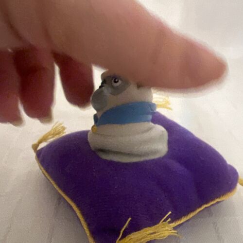 Burger King Toy Disney Pocahontas Percy The Pug On Plush Pillow Finger Puppet - Imagen 3 de 8