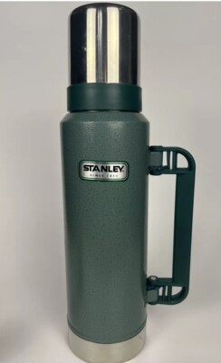 Stanley CLASSIC Legendary Thermos Bottle QT Lt Folding Handle  20-00555