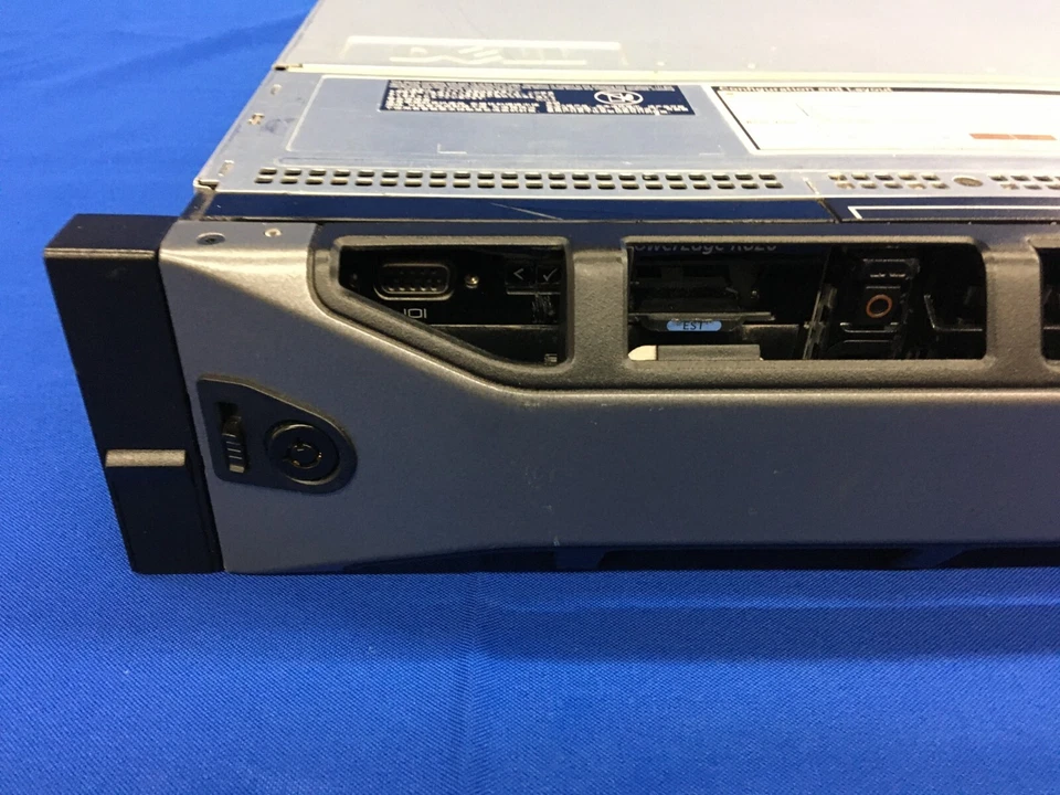 Dell PowerEdge R820 -2U -2x Xeon E5-4603 @ 2.0GHz -8GBx4 RAM - 2TB 7.2K SAS HDD - Image 2 of 4