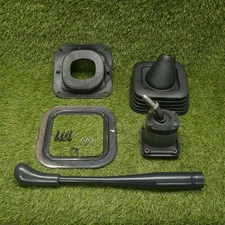 95-06 Chevy GMC C/K Manual Shift Lever Boot Knob Shifter Assembly NV3500 NV4500