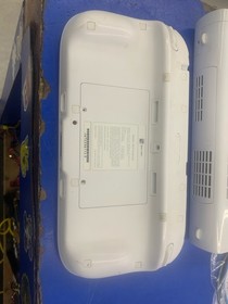 NINTENDO WII U HANDHELD CONSOLE (C26027885)