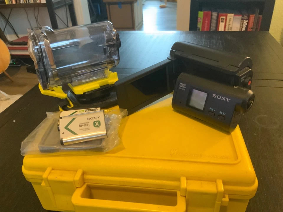 Sony Exmor R SteadyShot w/ water proof case/accessories - Tested Works - Image 2 of 3