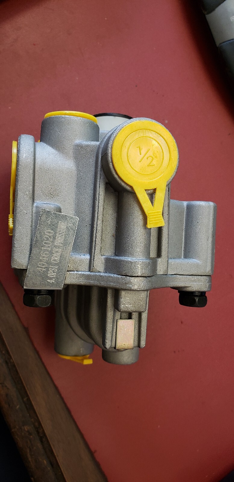 BENDIX Valve Relay 4 PSI Crack Pressure for Freightliner Mack 