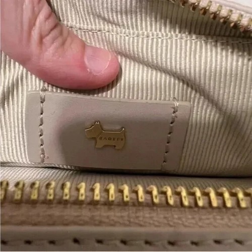 Radley London Alba Place Crossbody Bag Purse Light Pastel Gray New - Picture 3 of 5