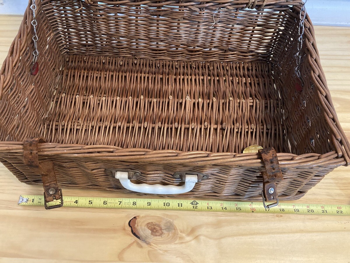 Vtg MCM Brexton Brown Wicker Lg. 20”x 12”x 6.5” Lidded Picnic
