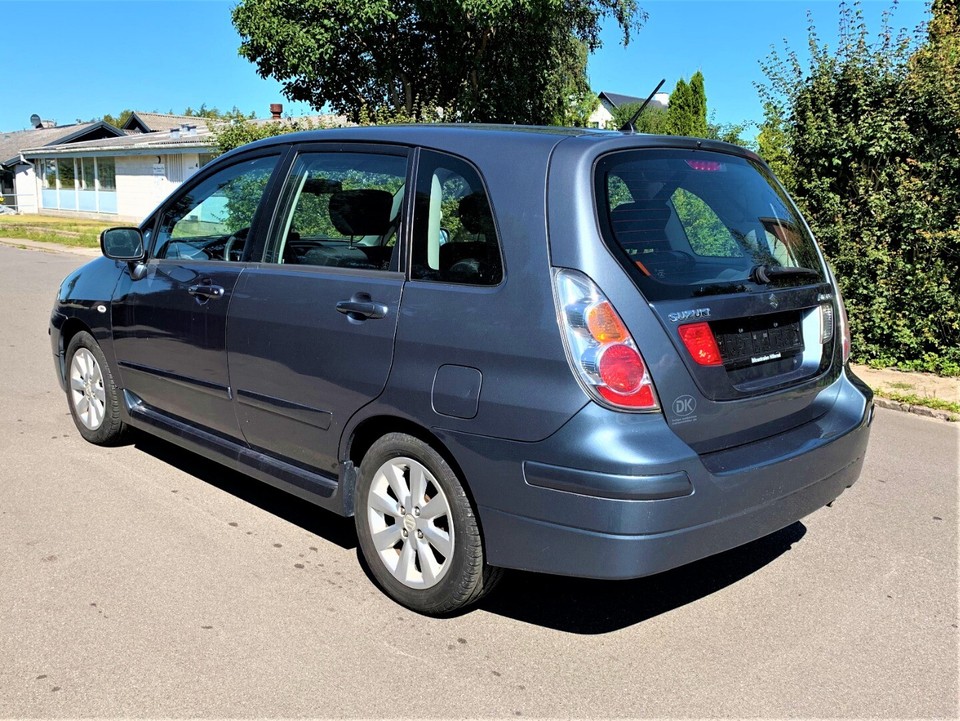Suzuki liana 2007 года