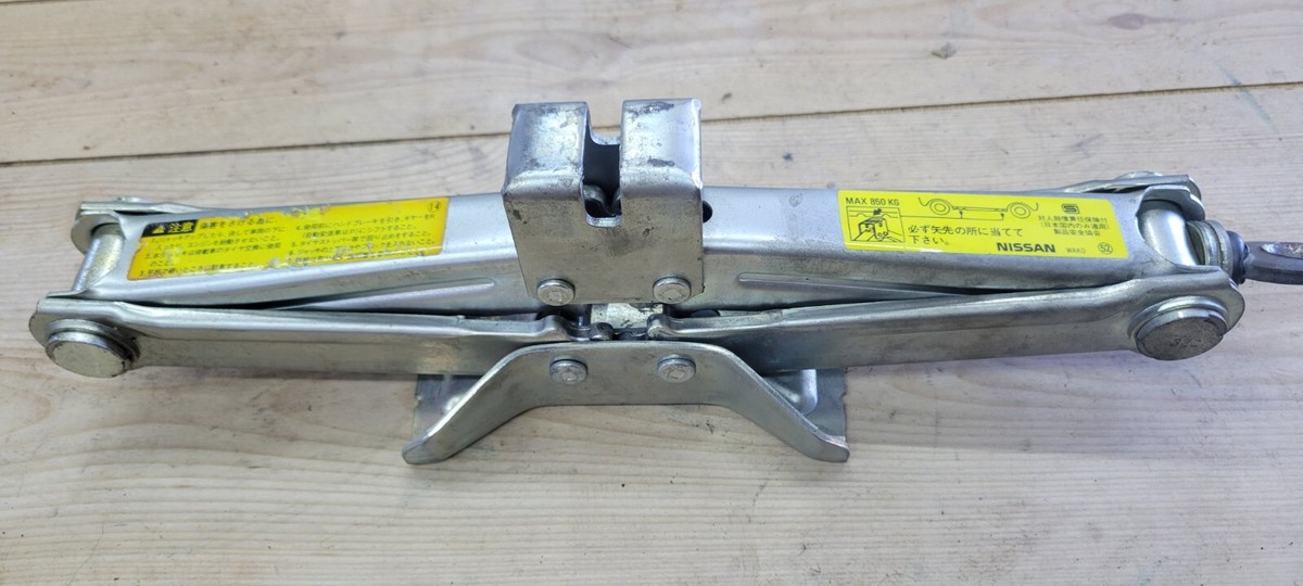 りっくん Nissan Skyline R32 R33 R34 Spare Tire Floor Jack OEM | eBay