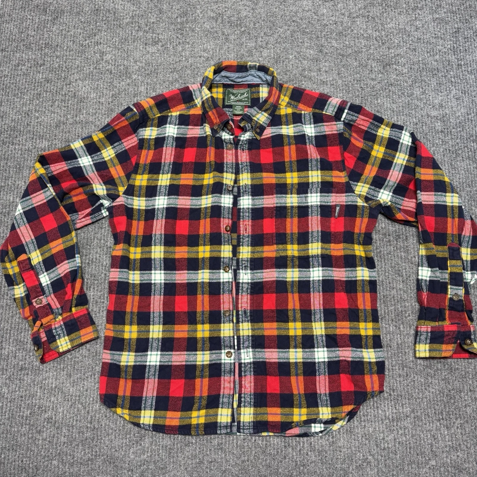 Woolrich Shirt Mens M Red Plaid Long Sleeve Button Up Flannel Outdoor Workwear
Opens in a new window
