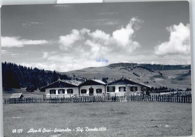 50597775 - Fie allo Sciliar Seiseralm, Voels am Schlern Italien Gebrauchsspuren