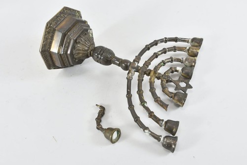 B99F41- Alte Judaica Messing Menora - Bild 12 von 12