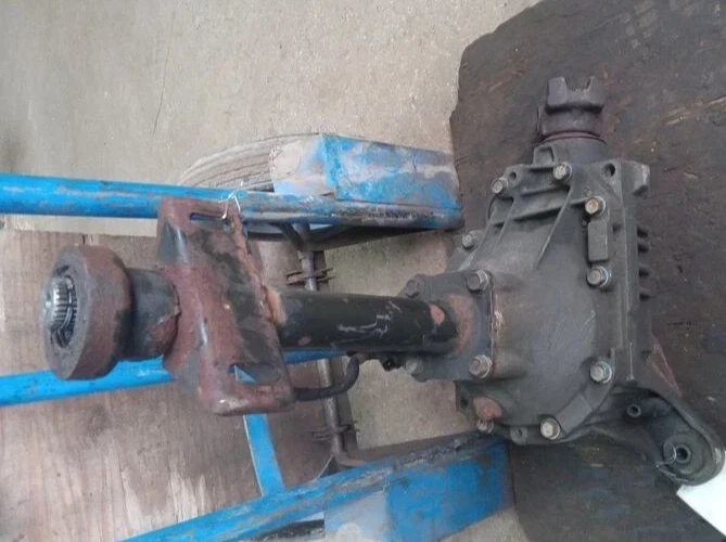 1997-2005 Chevy Blazer S10 GMC Jimmy S15 Front Axle Differential Carrier 3.42 - Image 2 of 2