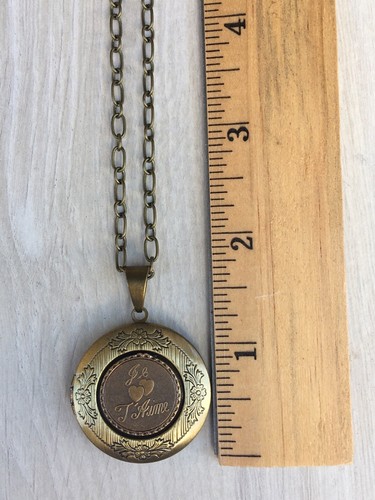 Je T'aime Locket Necklace, Antiqued Bronze Plated, Pillbox Stash Photo Pendant - Picture 6 of 8