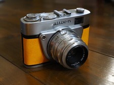 Altix with 1:2,8 f 50 mm Tessar, yellow leather, collectible